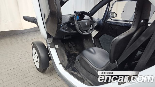 2020 Renault-KoreaSamsung Twizy Life(2-Seater), photograph 10