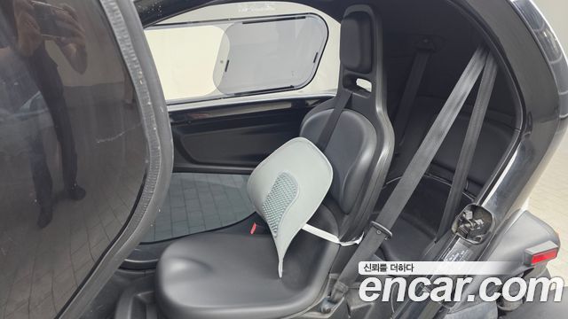 2019 Renault-KoreaSamsung Twizy Intens(2-seater), photograph 8