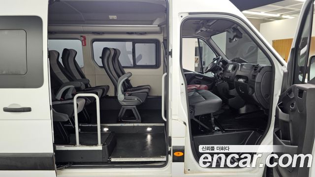 2019 Renault-KoreaSamsung Master 2.3 15-Seater, photograph 11