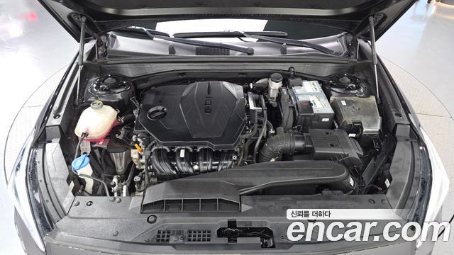 2022 Kia K8 2.5 Gasoline 2WD, photograph 9