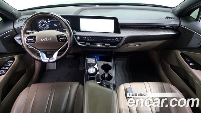 2022 Kia K8 2.5 Gasoline 2WD, photograph 1
