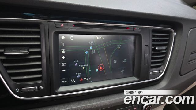 2014 Kia Canival 9-seater Prestige, photograph 10