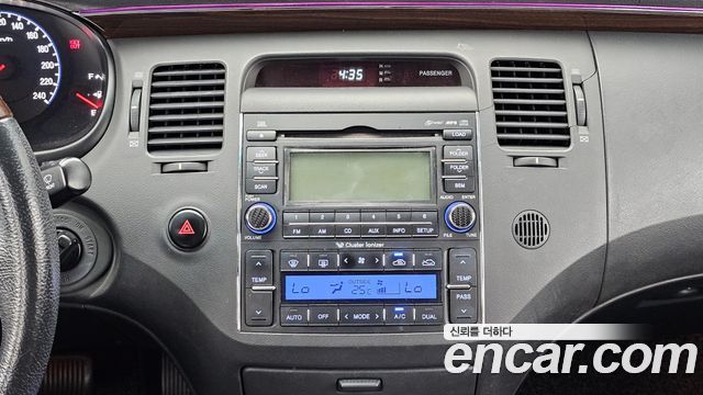 2008 Hyundai Grandeur Q270 Luxury, photograph 11