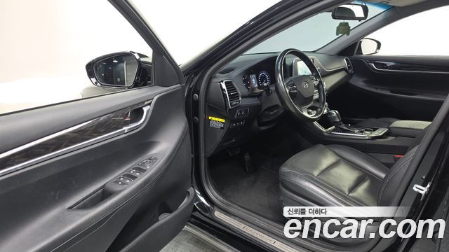 2017 Hyundai Grandeur 2.2 Diesel Premium, photograph 6