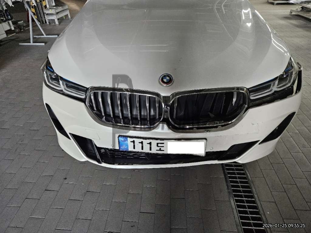 BMW 630i xDrive — photo 1 of 5