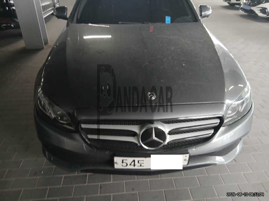2019 Mercedes-Benz E300 4Matic, photograph 1