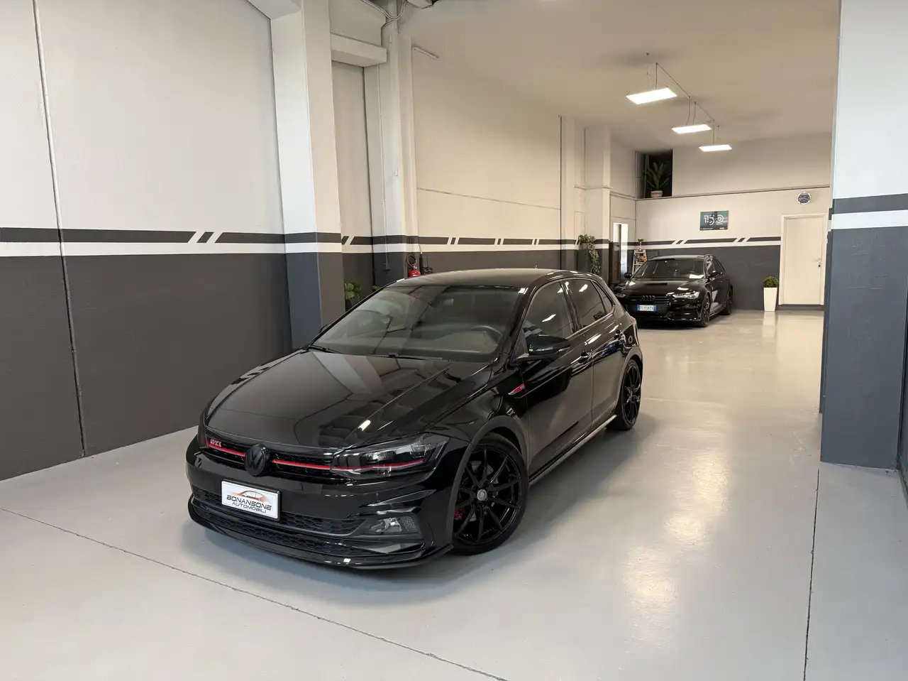 Volkswagen Polo GTI 5p 2.0 tsi 200cv dsg — photo 1 of 20