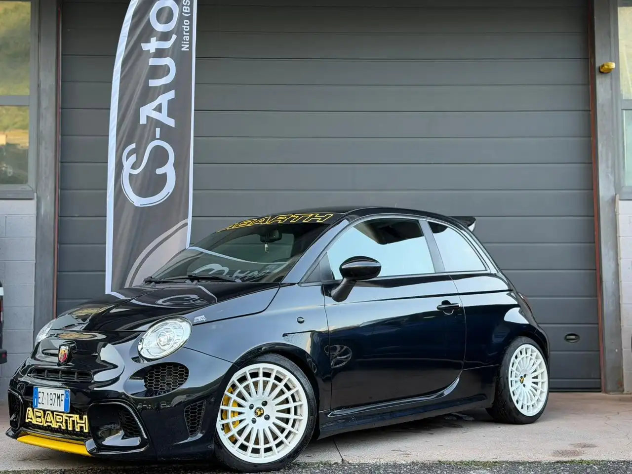 Abarth 595 1.4 16v t. t-jet Competizione 160cv — photo 1 of 15