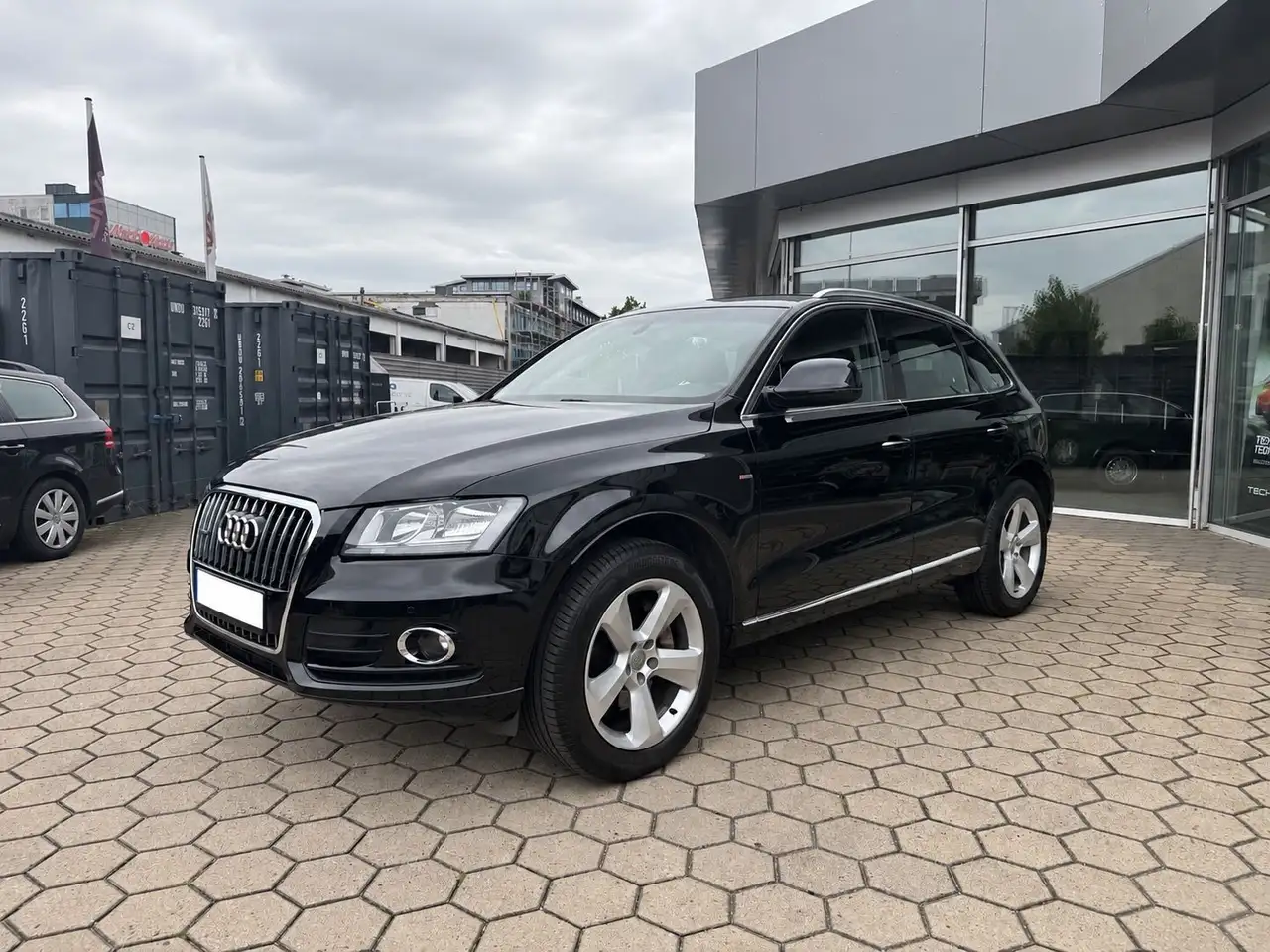 Audi Q5 3.0 TDI quattro *deutsch*1.Hand.* — photo 1 of 13