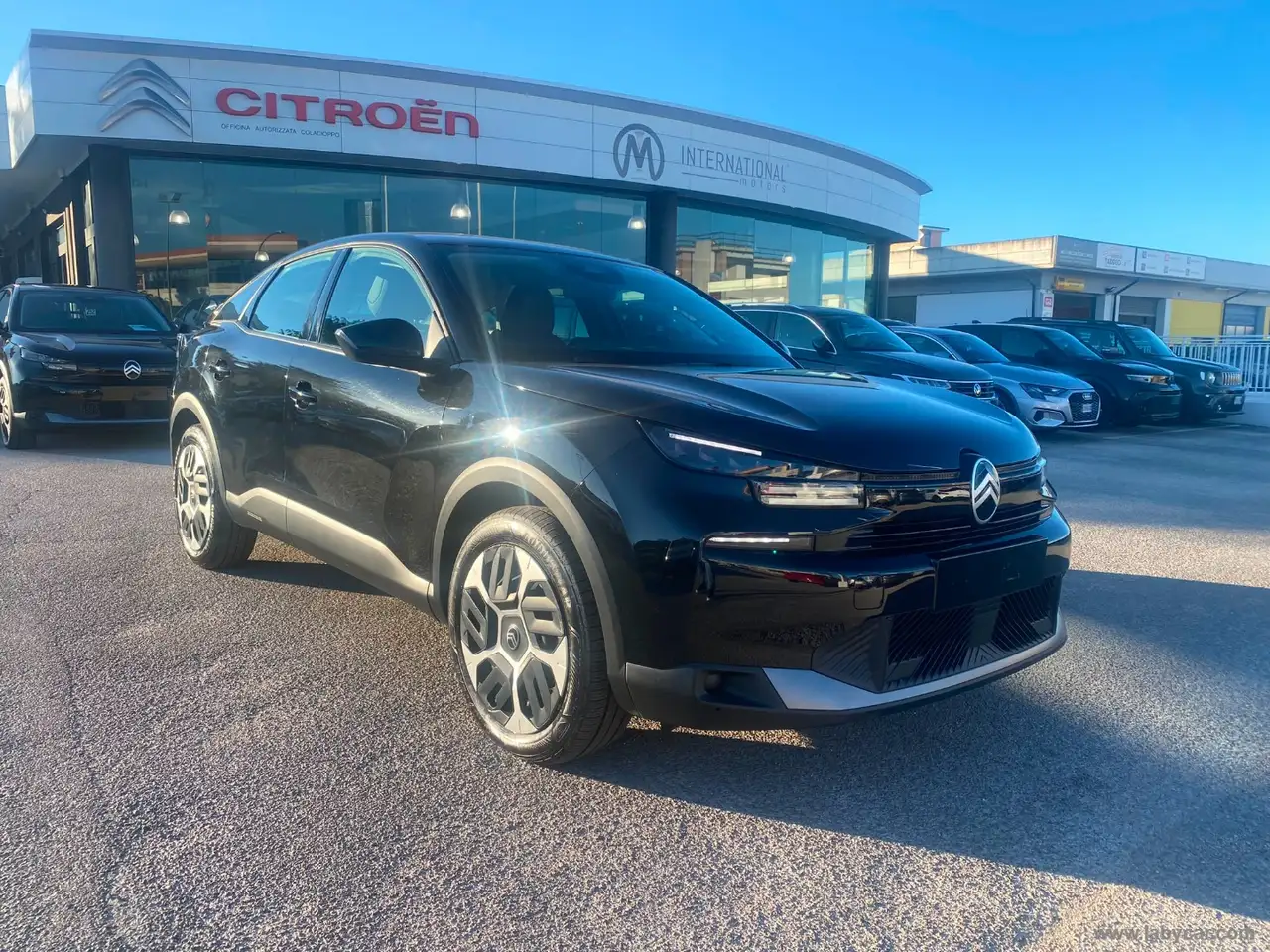 2025 Citroen C4 Hybrid 145 e-DCS6 Plus, photograph 3