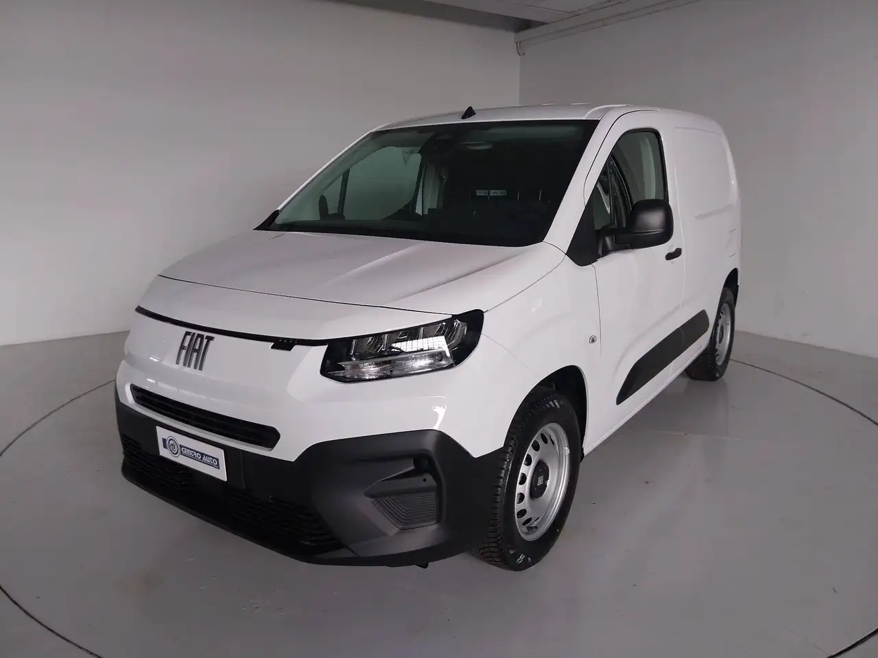 Fiat Doblo Cargo 1.5 BlueHdi 100CV PC-TN Van — photo 1 of 15