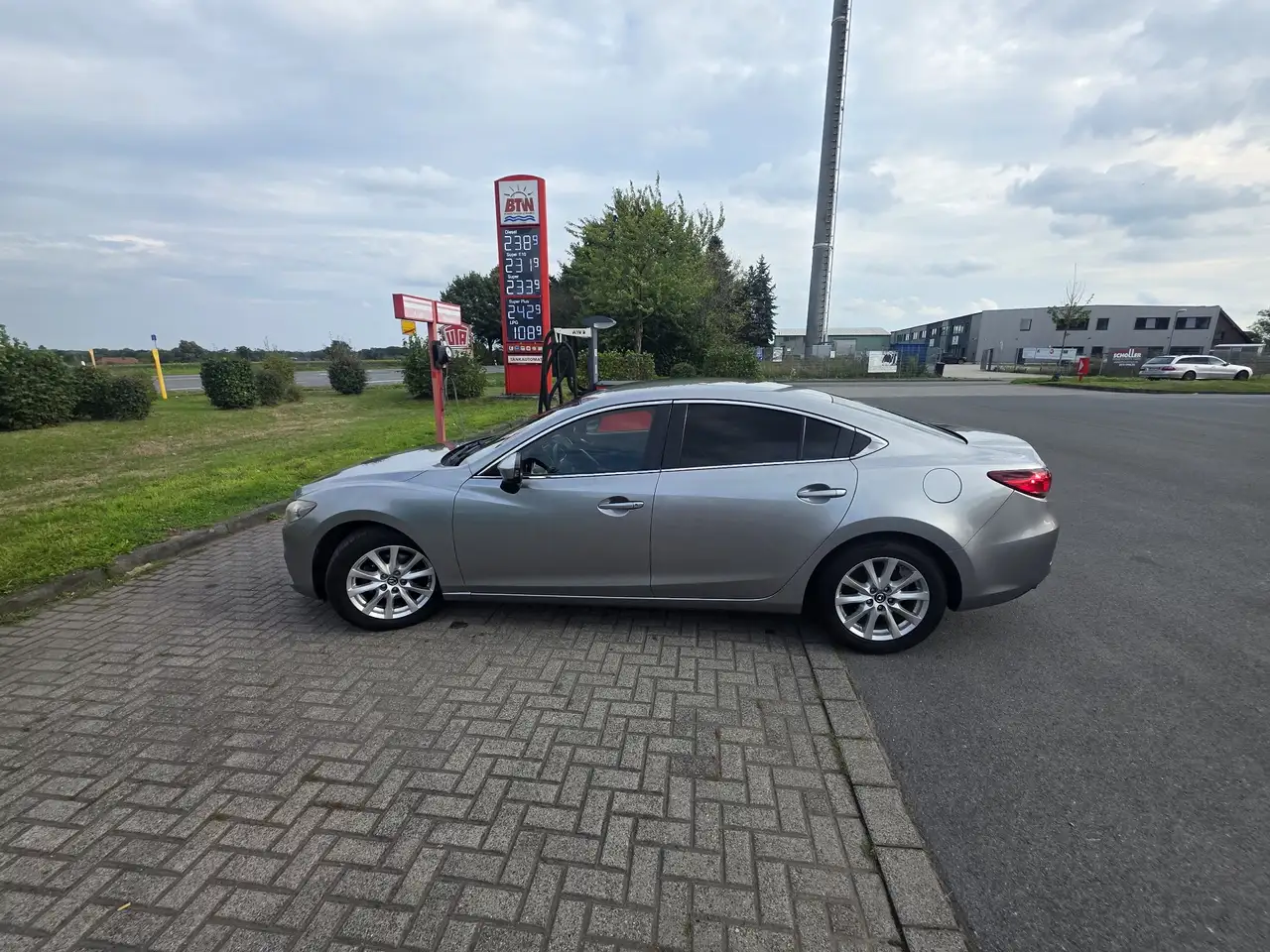 Mazda 6 2.2 SKYACTIV-D Business-Line — photo 1 of 12