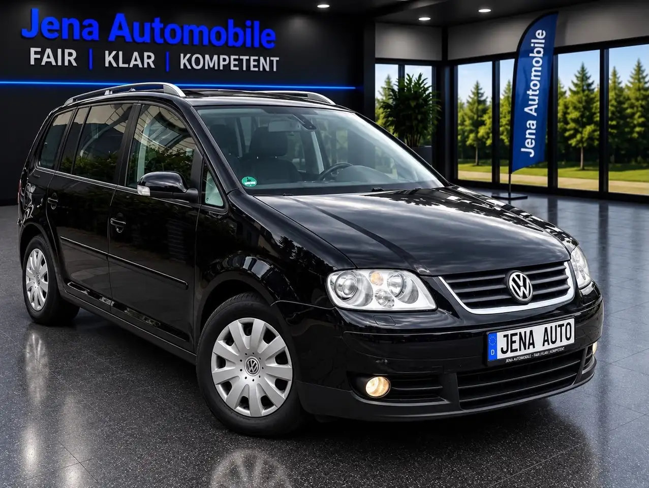 Volkswagen Touran Highline DSG Leder Xenon SHZ Klimaaut. — photo 1 of 20