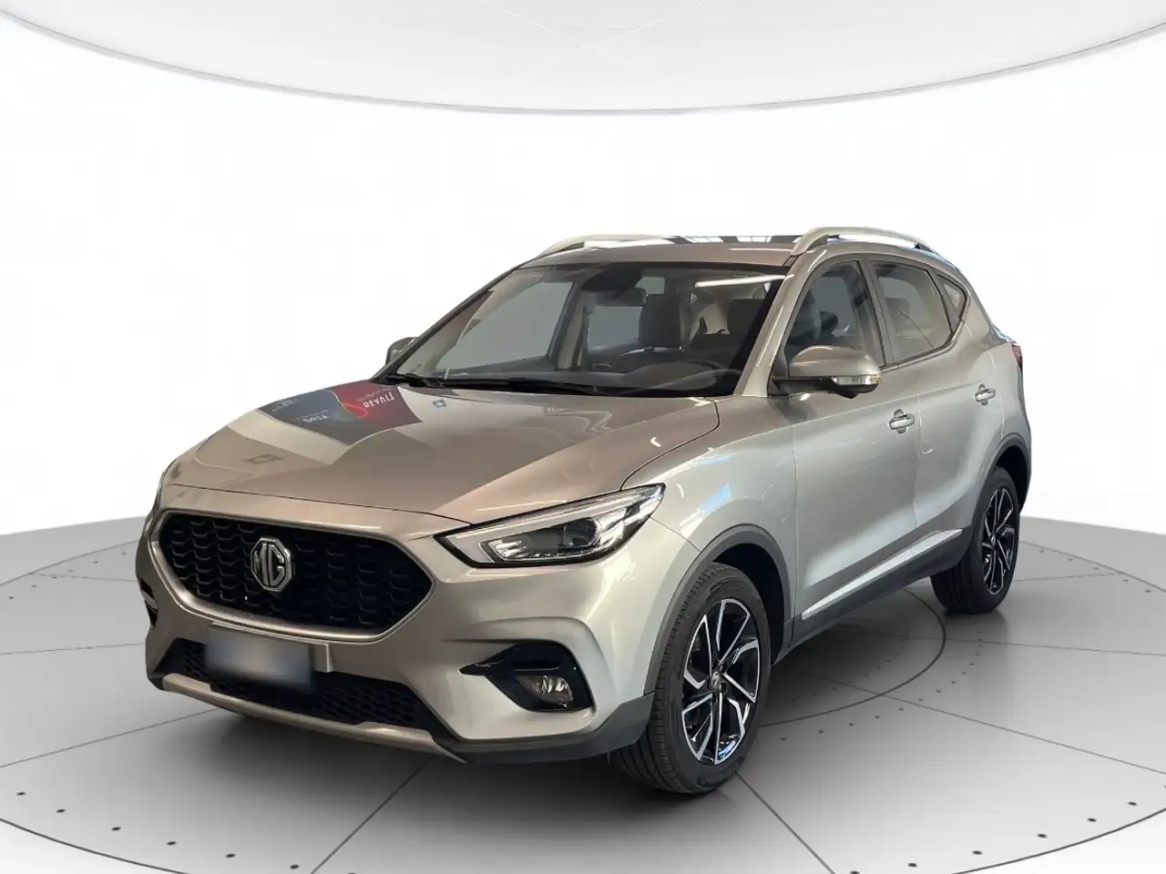 MG ZS 1.5 Luxury — photo 1 of 18