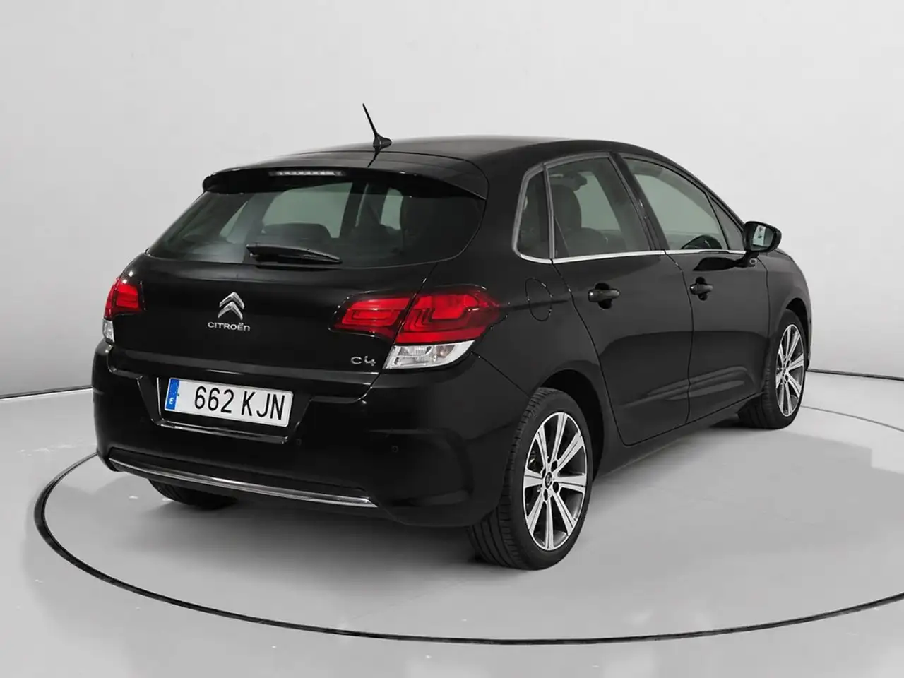 2018 Citroen C4 1.2 PureTech S&S Feel Edition 130, photograph 3