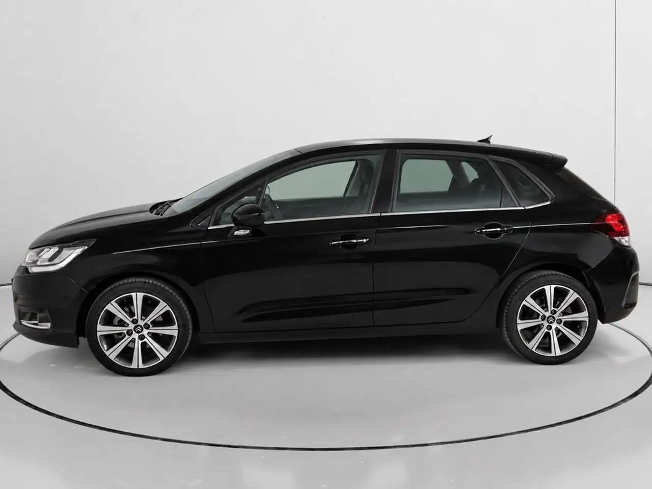 2018 Citroen C4 1.2 PureTech S&S Feel Edition 130, photograph 6