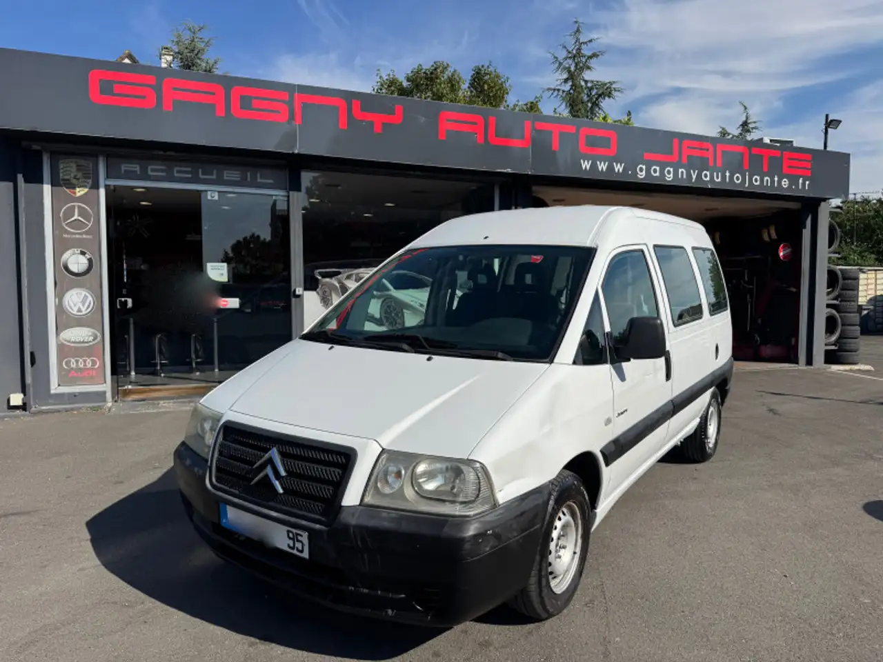 Citroen Jumpy 220C 1.9D CFT RALLONGé LONG 3 places 1ERE MAIN — photo 1 of 11