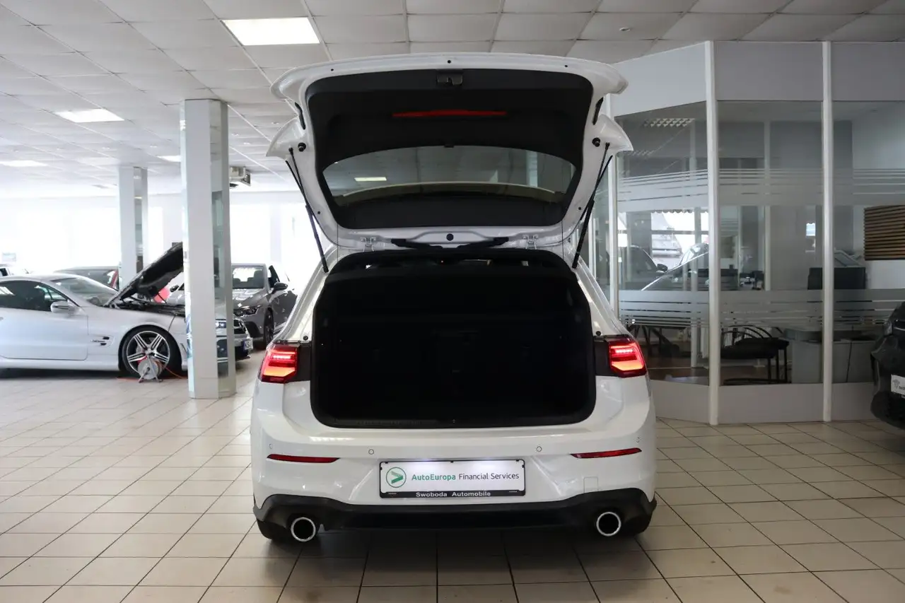 2022 Volkswagen Golf VIII GTI Black Style AHK Pano Matrix H&K, photograph 7