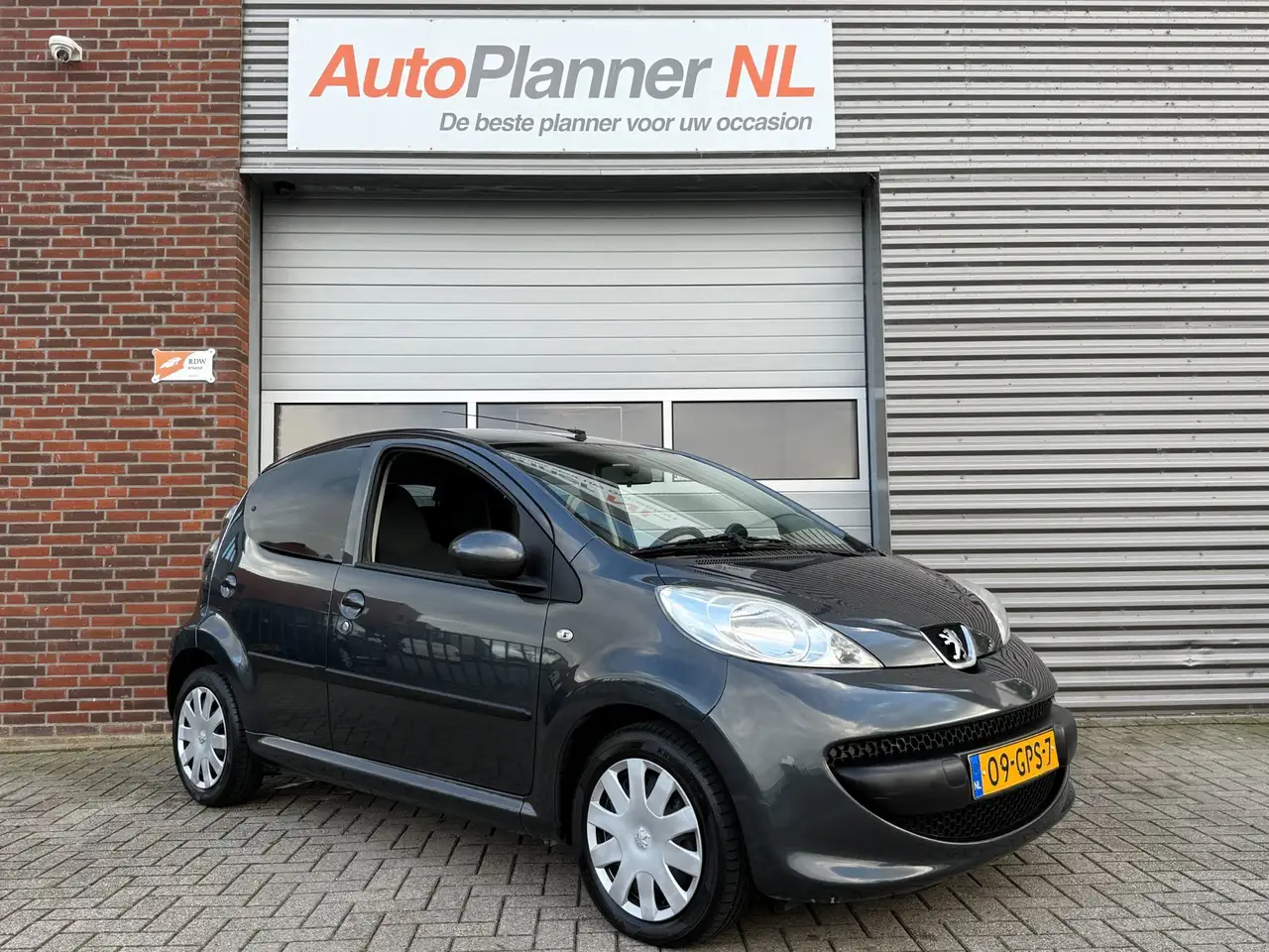 Peugeot 107 1.0-12V XS! 5-Deurs! Airco! Nieuwe APK! — photo 1 of 16