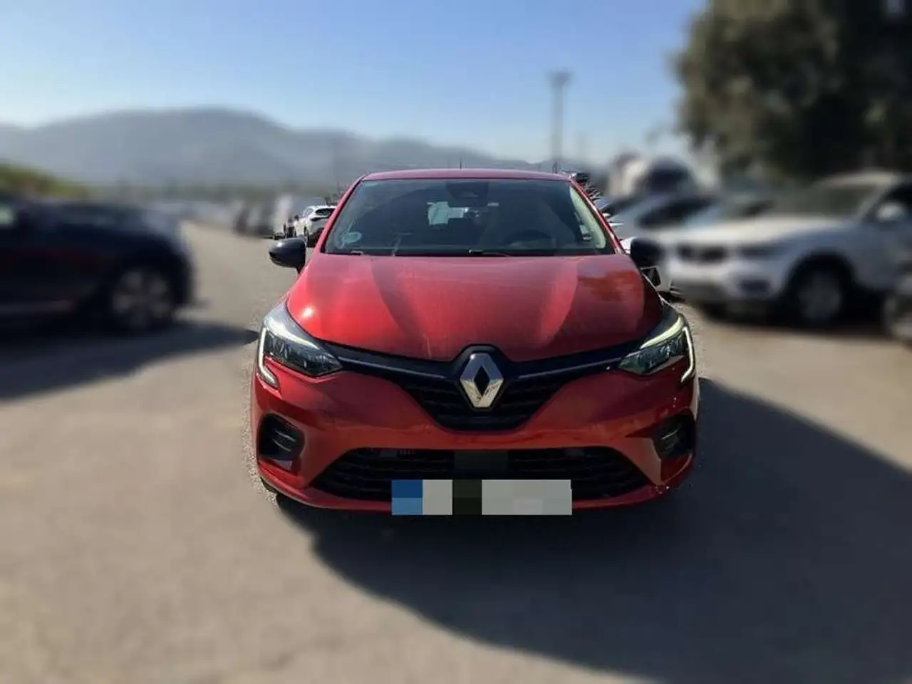 Renault Clio TCe Limited 55kW — photo 1 of 23