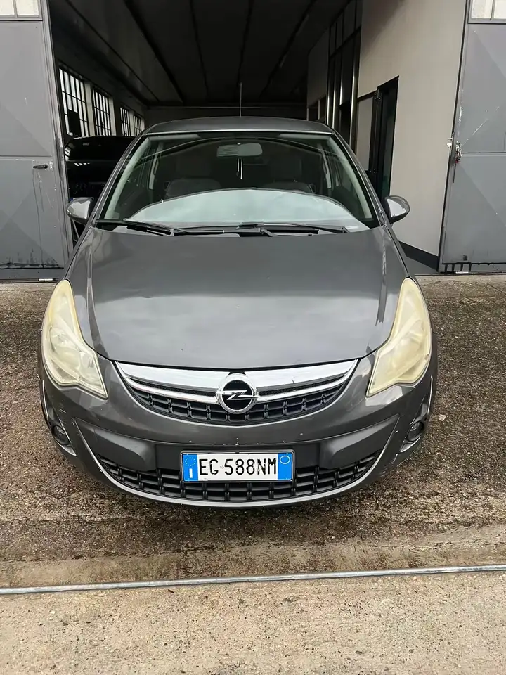 Opel Corsa 3p 1.2 Sport 85cv — photo 1 of 15