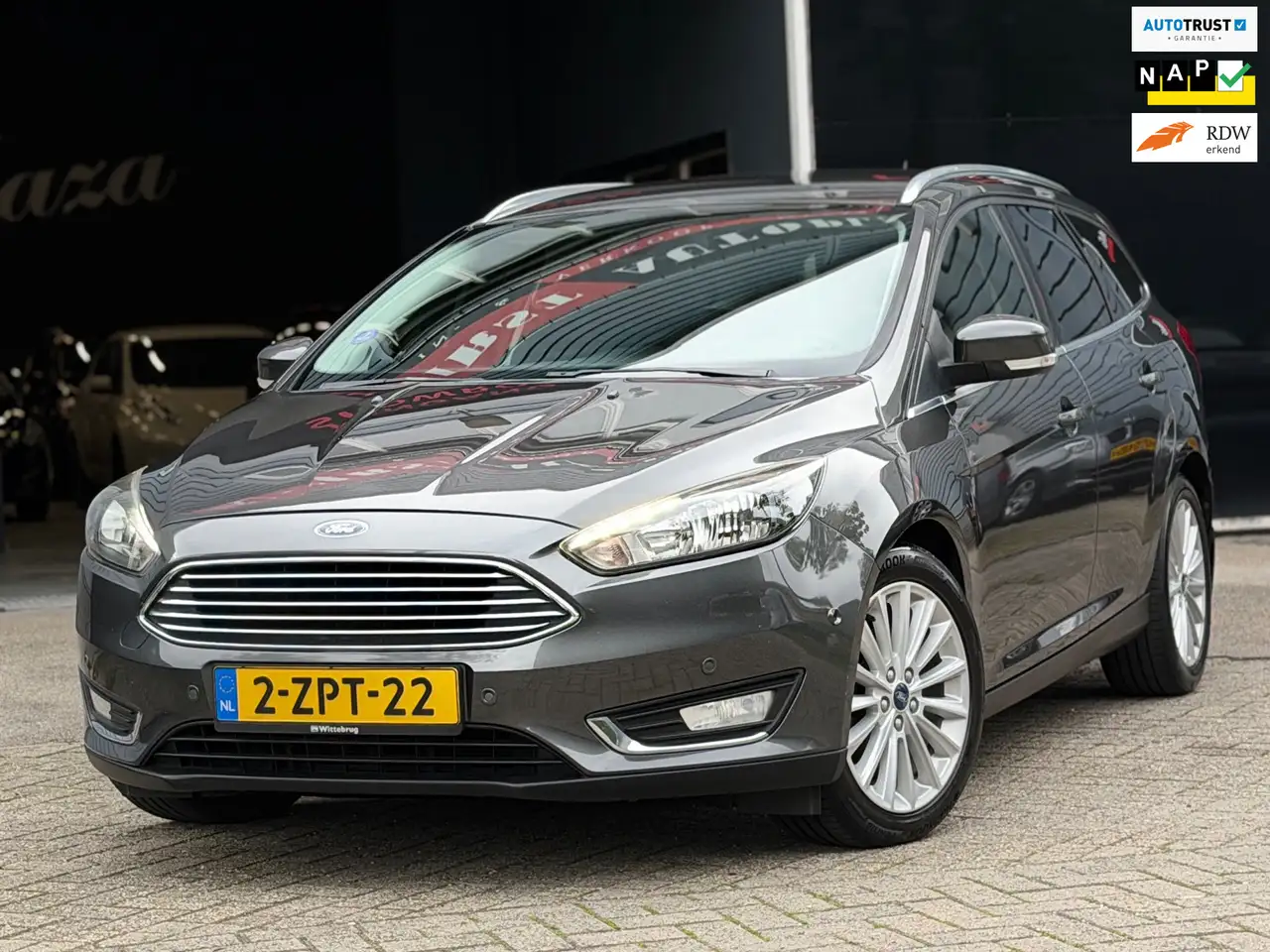 Ford Focus Wagon 1.0 First Edition NAVI/LED/PDC/6-BAK/CRUISE — photo 1 of 32