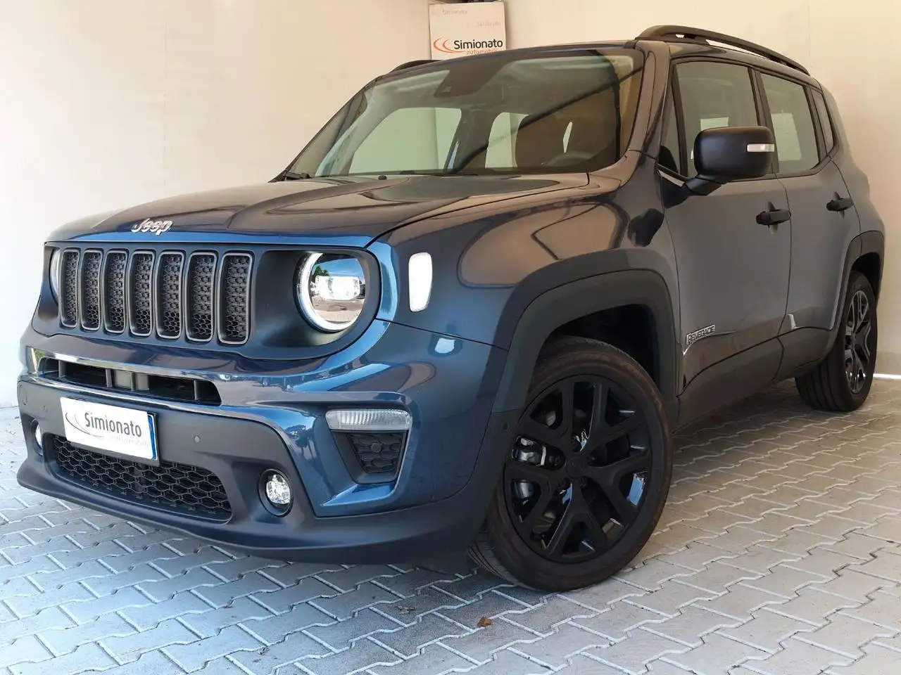 Jeep Renegade 1.5 Turbo T4 MHEV Summit — photo 1 of 15