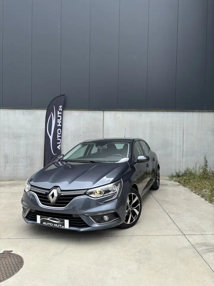 Renault Megane ENERGY TCe 100 LIFE — photo 1 of 10