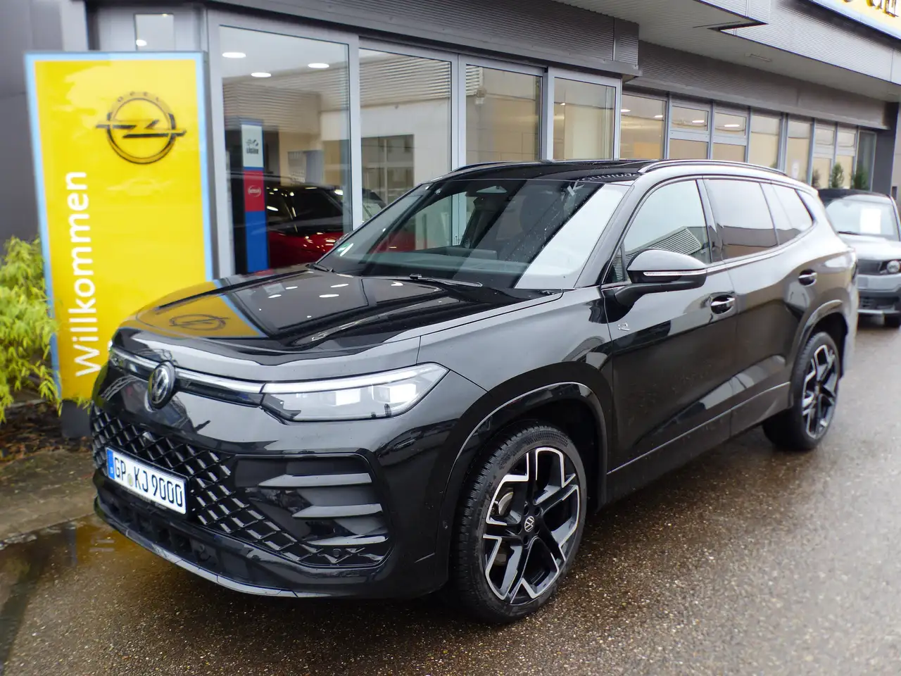 Volkswagen Tayron 2.0 TSI 195 kW 4Motion R-Line Black Style IQ-Light, Panorama-Schiebedach,... — photo 1 of 17
