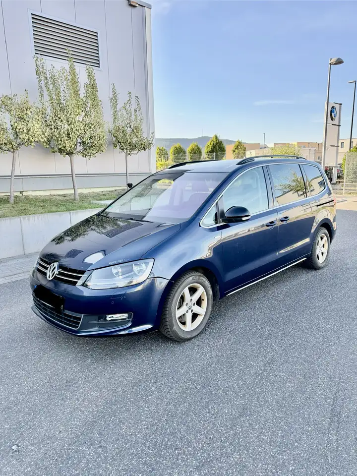 Volkswagen Sharan 2.0 TDI 4Motion BlueMotion Technology Match — photo 1 of 12