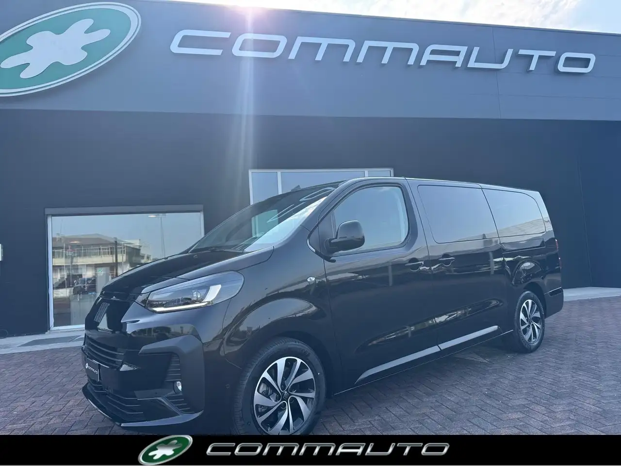 Fiat Ulysse 2.2 Multijet 180 CV S&S AT8 L3 Combi — photo 1 of 15