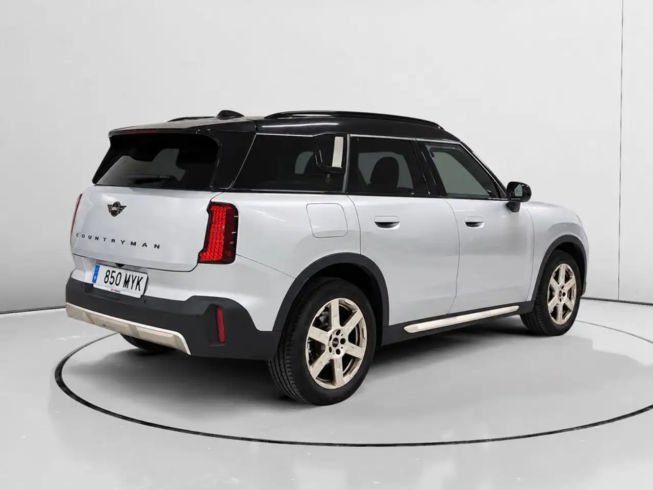 2025 MINI One Countryman C Essential, photograph 3