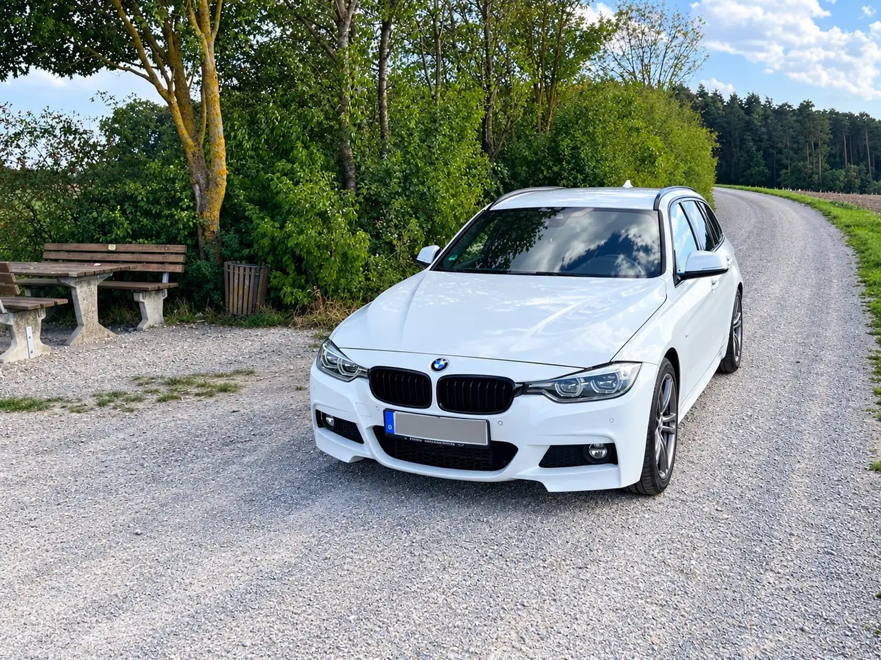 BMW 320 320 d M Sport — photo 1 of 20