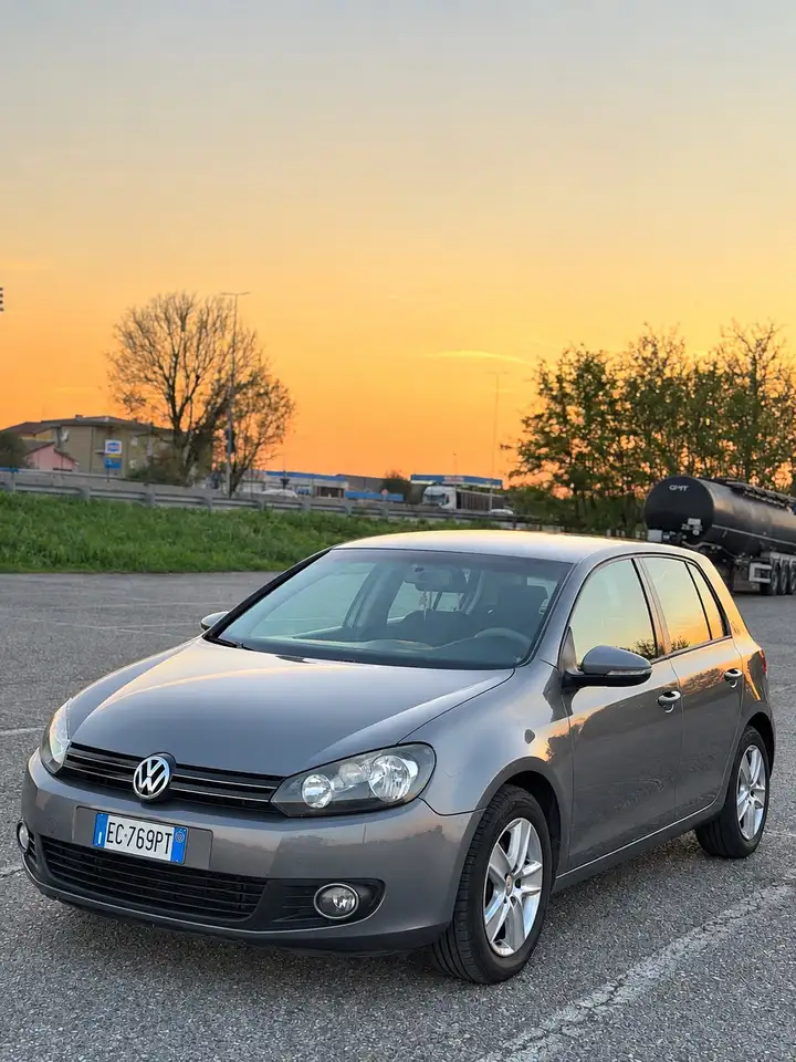 Volkswagen Golf 5p 1.6 tdi Trendline — photo 1 of 14