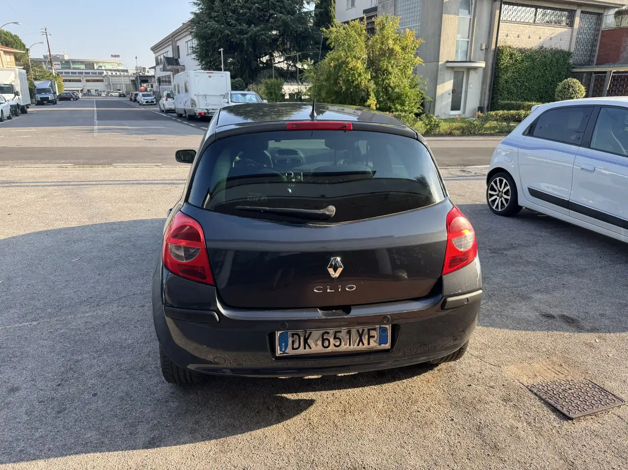 Renault Clio Storia 5p 1.2 Dynamique — photo 1 of 12