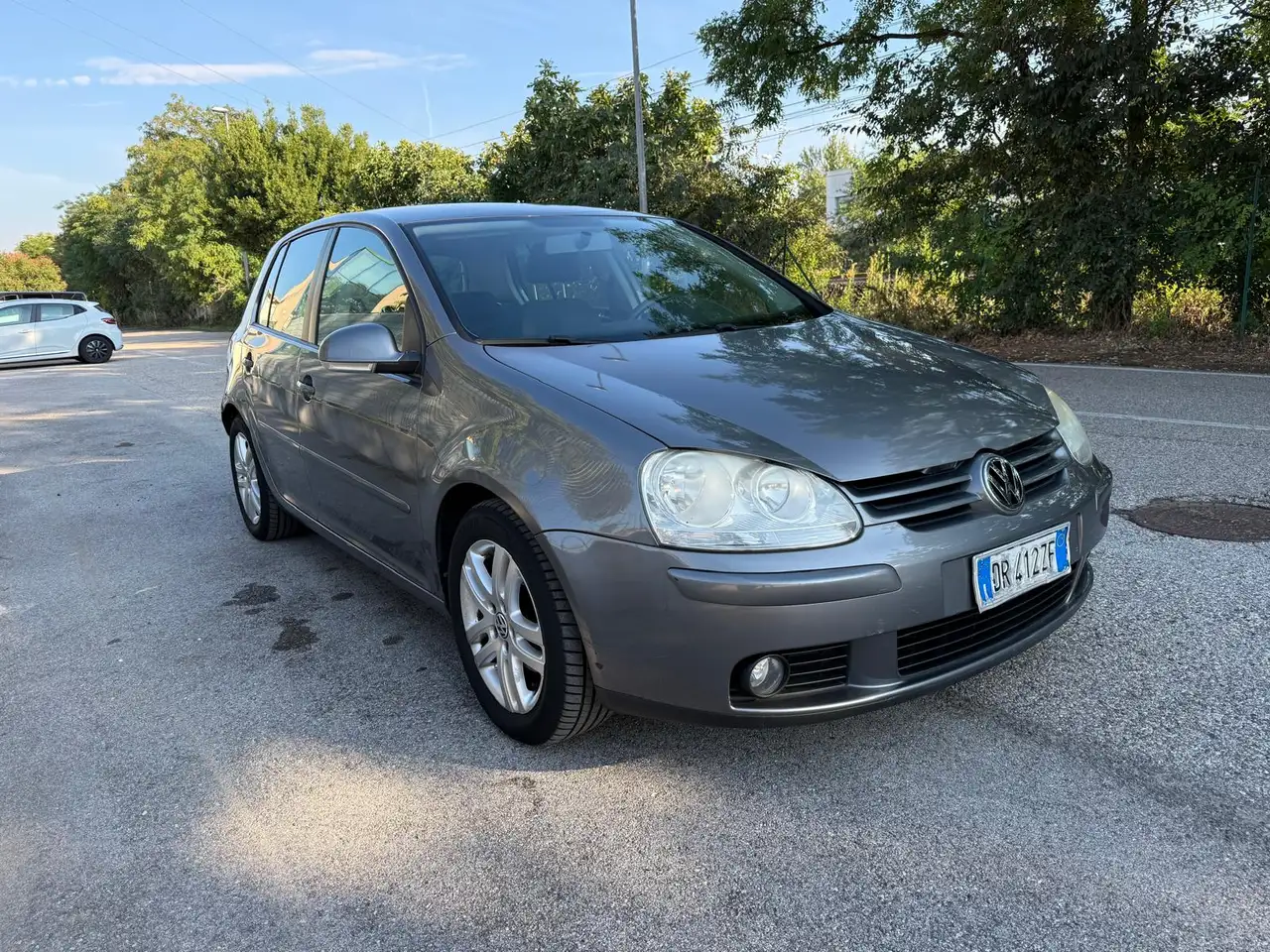 Volkswagen Golf Golf V 2003 5p 1.6 United — photo 1 of 15