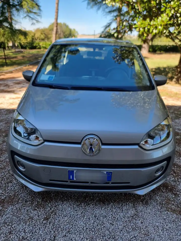 Volkswagen up! up! 2012 5p 1.0 eco High 68cv E6 — photo 1 of 15