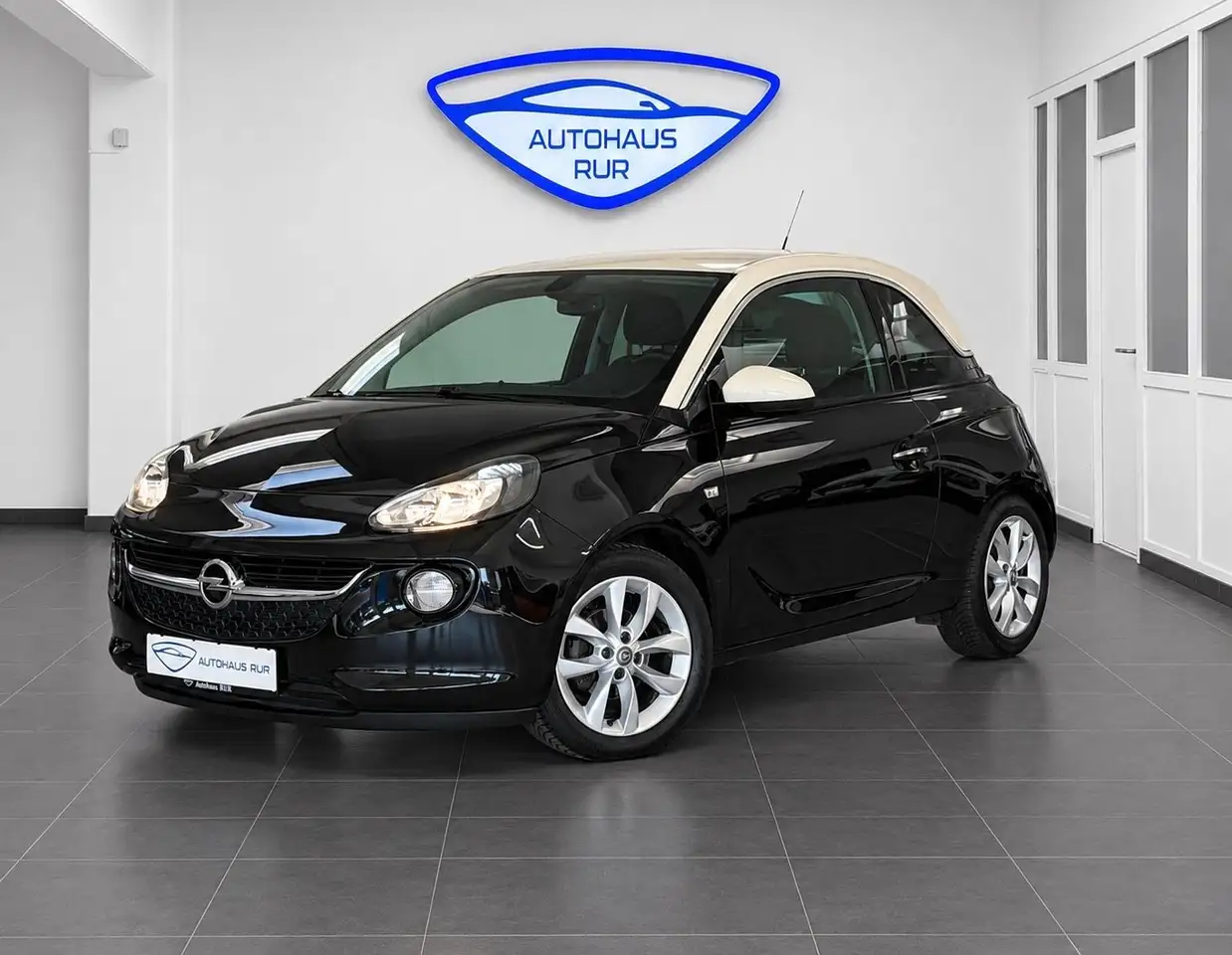 Opel Adam 120 Jahre 1.4 74kW S/S/ APPLE CARPLAY — photo 1 of 31