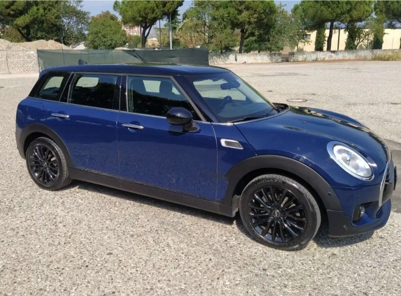 MINI Cooper D Clubman 2.0 auto — photo 1 of 4