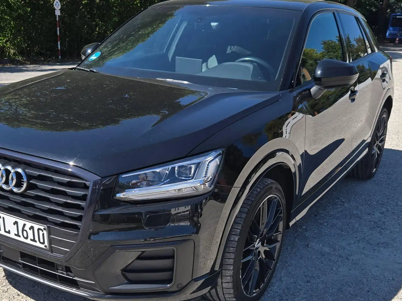 Audi Q2 Q2 35 TFSI S tronic sport — photo 1 of 13