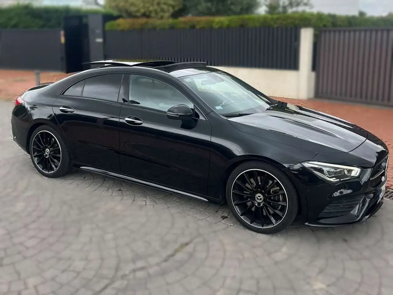 Mercedes-Benz CLA 250 4Matic 8G-DCT — photo 1 of 10