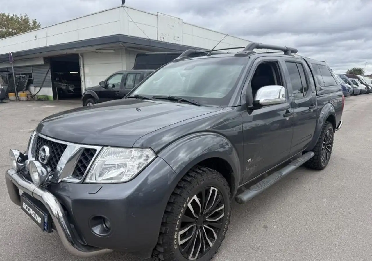 Nissan Navara 3.0 V6 DCI 231CH DOUBLE-CAB LE BVA — photo 1 of 7