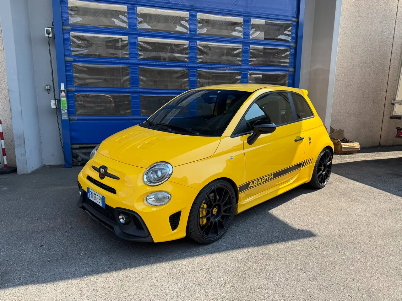 Abarth 595 1.4 t-jet Competizione 180cv - SEDILI SABELT - PLANCIA CARBONIO - CERCHI 18 - BOLLO PAGATO... — photo 1 of 15