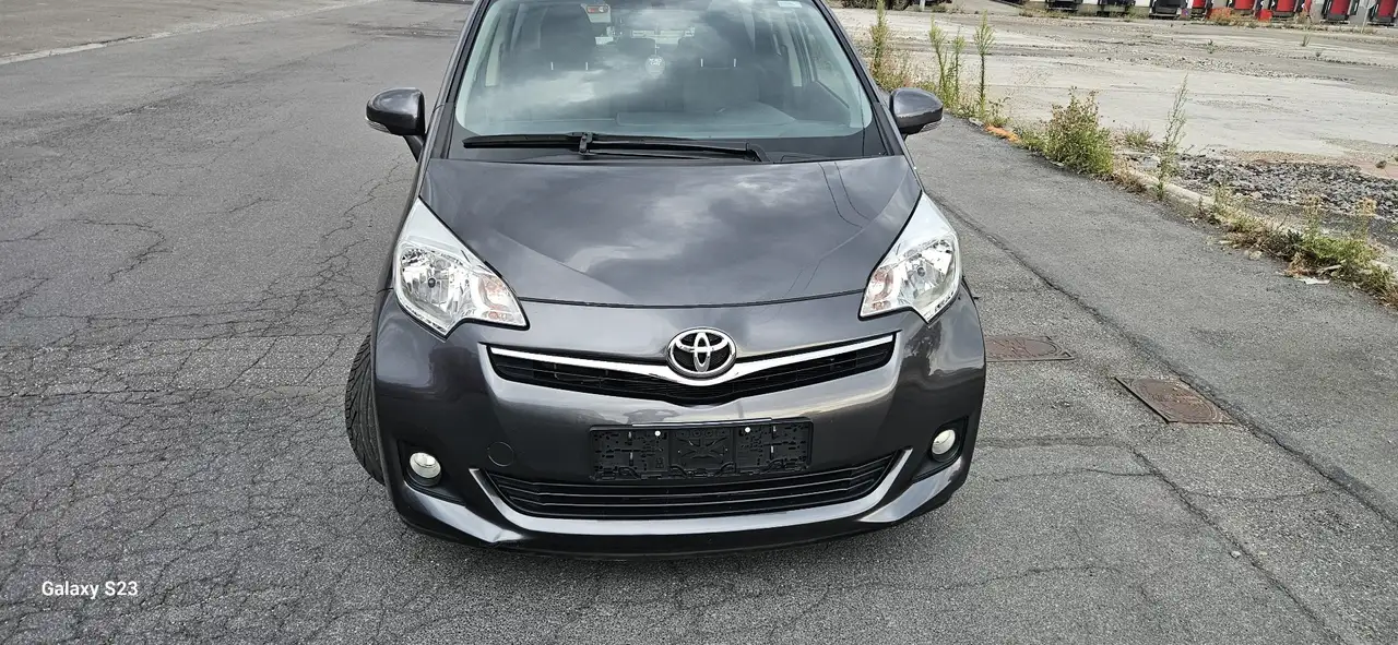 Toyota Verso-S Verso S 1.33 VVT-i Comfort — photo 1 of 9
