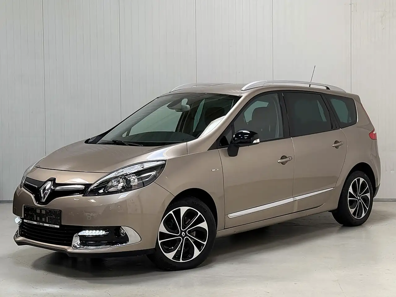 Renault Grand Scenic Grand Scénic 1,6 dCi BOSE-Edition *7-Sitzer* *1... — photo 1 of 40