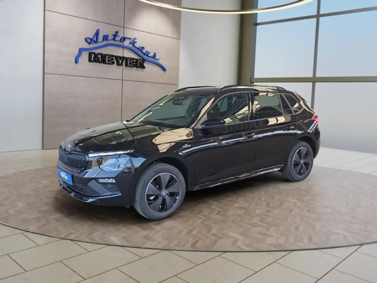 Skoda Kamiq Monte Carlo 1,5TSI DSG 5*J.Gar/Kessy/Matrix/Winter — photo 1 of 40