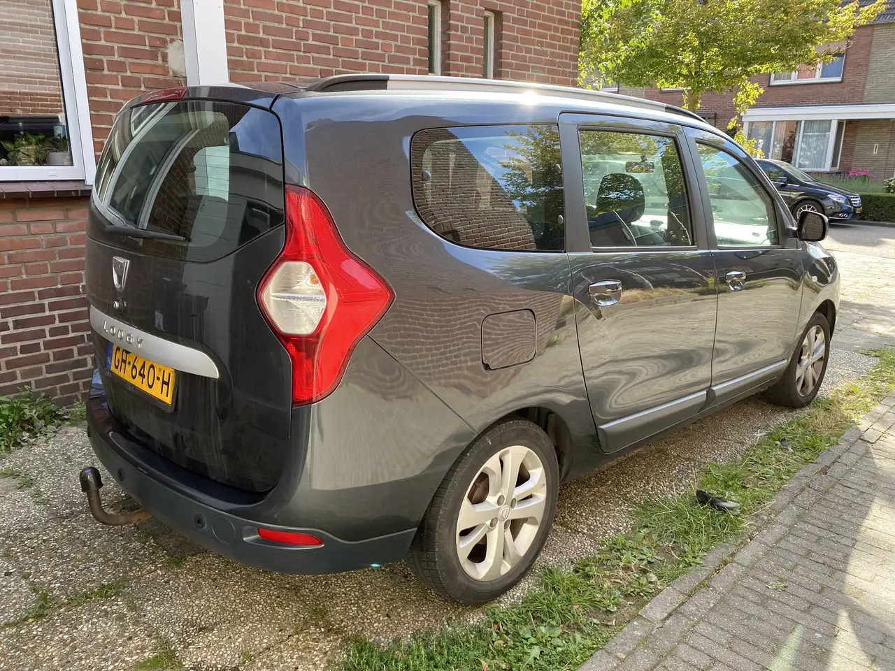 Dacia Lodgy 1.2 TCe Blackline 7p Full Option Leder 7 Zits — photo 1 of 20