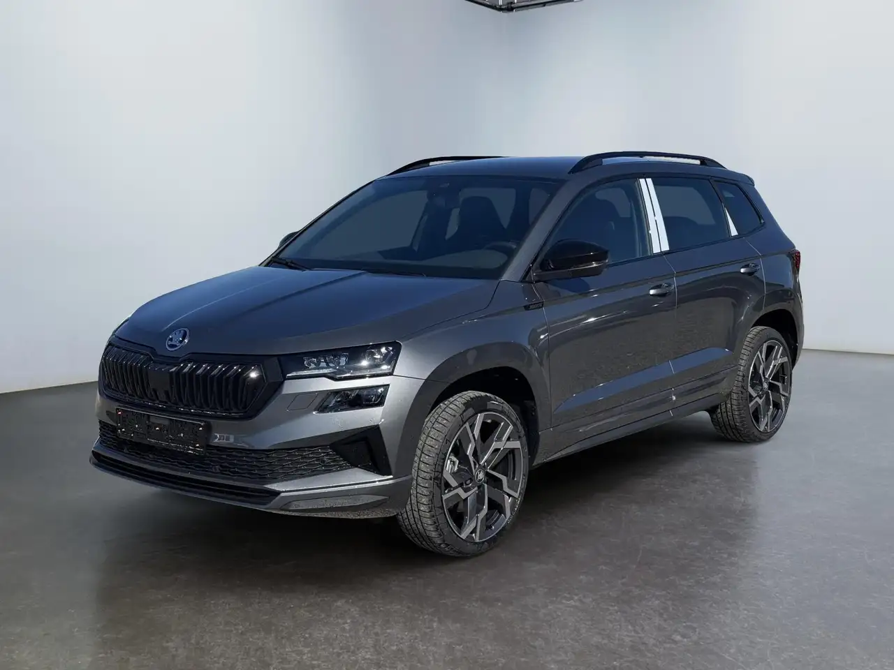 Skoda Karoq Sportline 2,0 TDI DSG 2ZKlimaautomatik Canton A... — photo 1 of 31