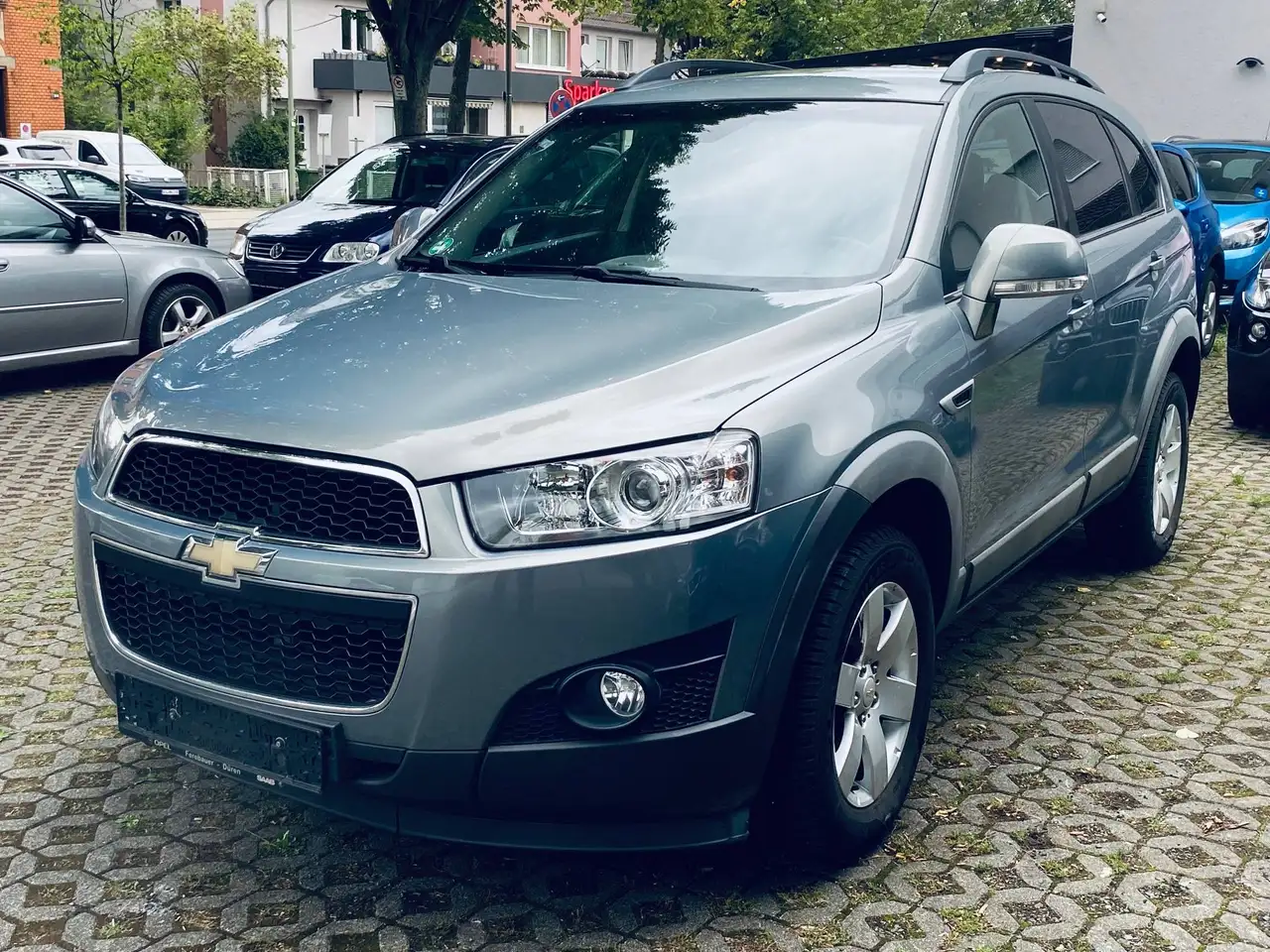 Chevrolet Captiva 2.4 LT 2WD, TÜV bis 09/2028, Service neu — photo 1 of 17