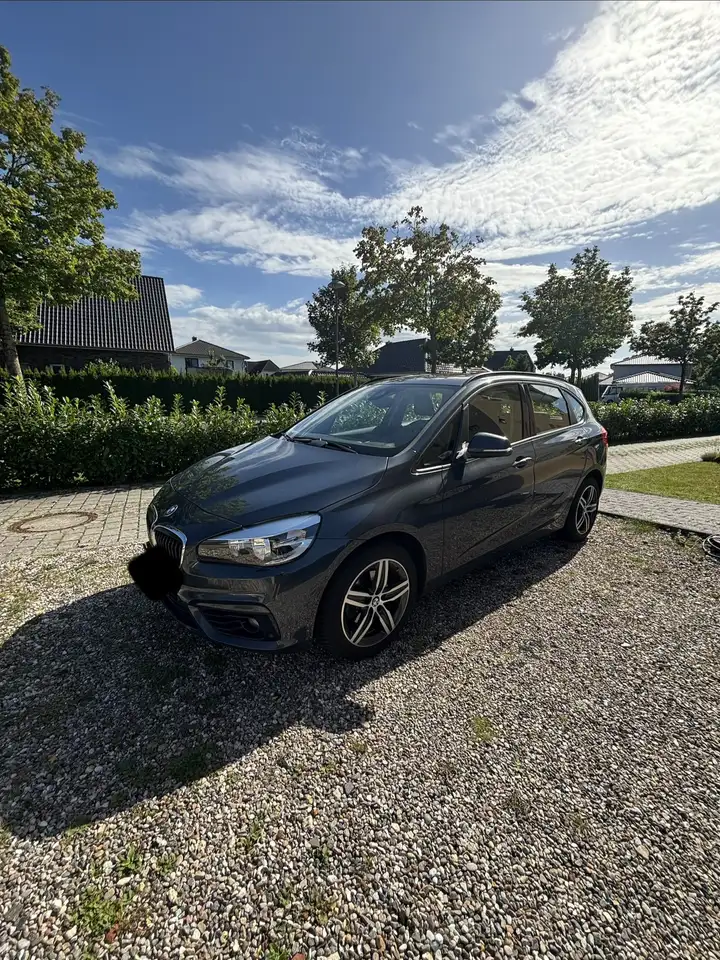 BMW 216 216d Active Tourer Aut. Sport Line — photo 1 of 20